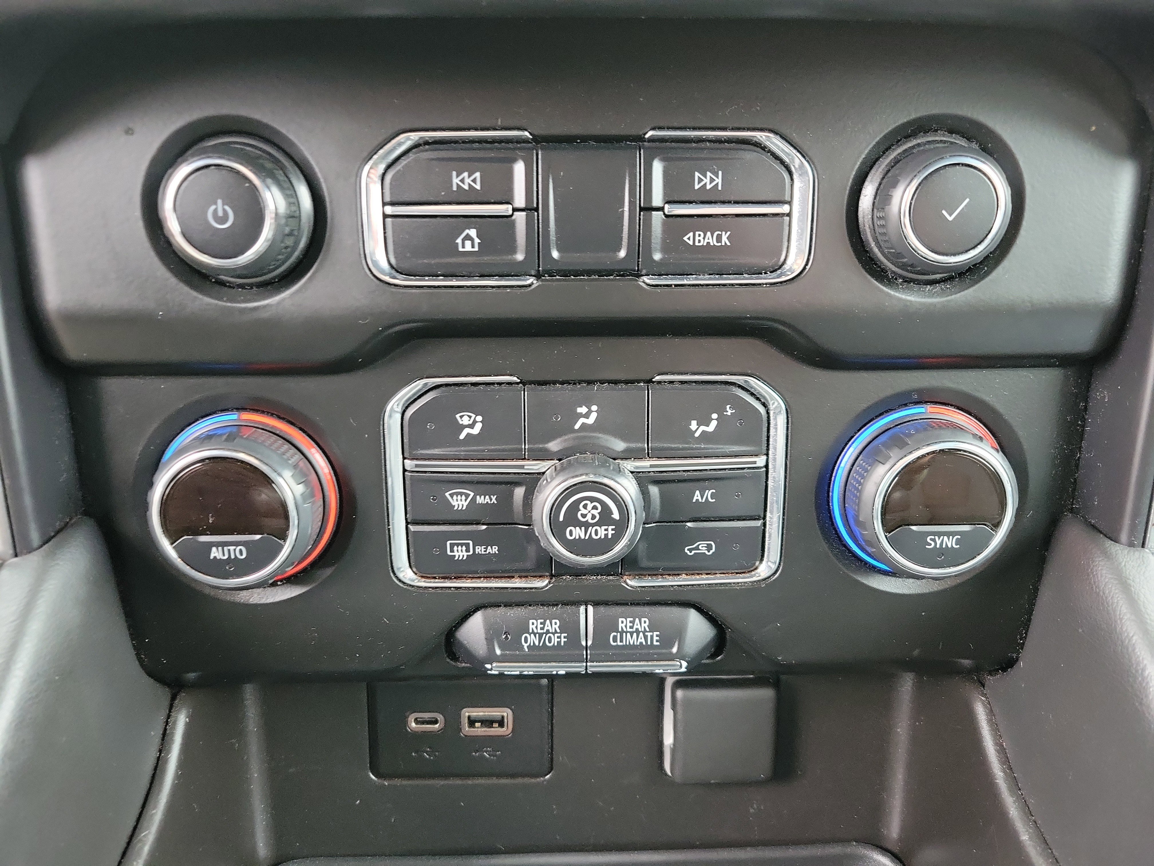 Used 2021 Chevrolet Tahoe LS image 15