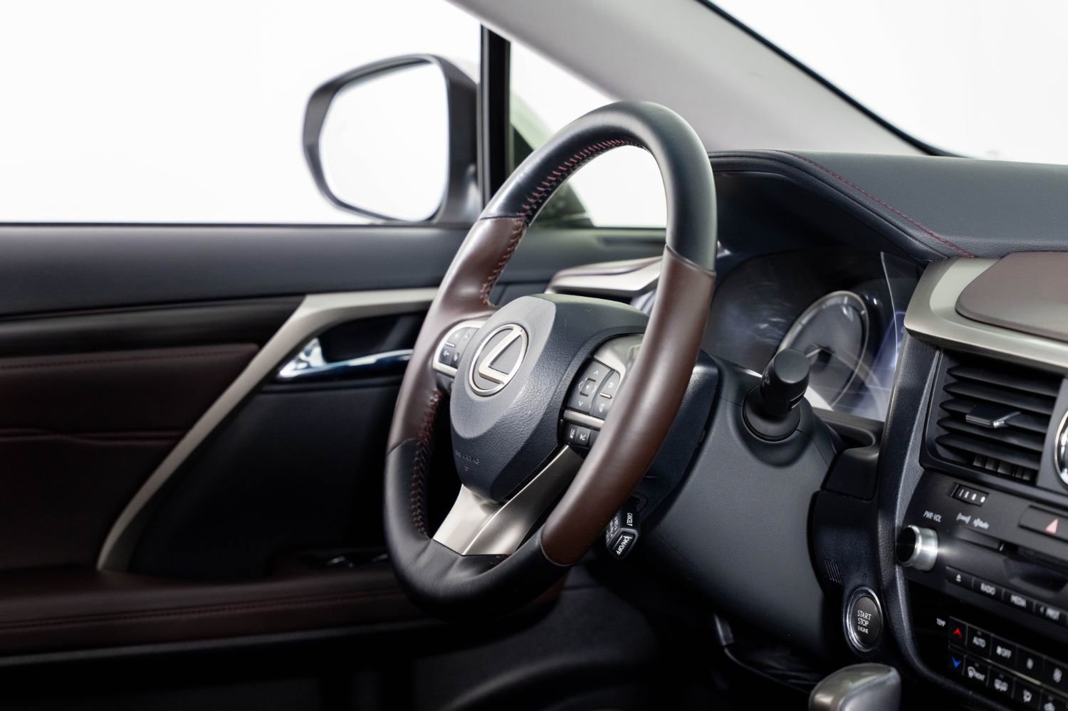 Used 2018 Lexus RX 350L Luxury image 30