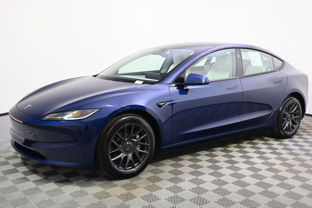 Used 2025 Tesla Model 3 Long Range image 2
