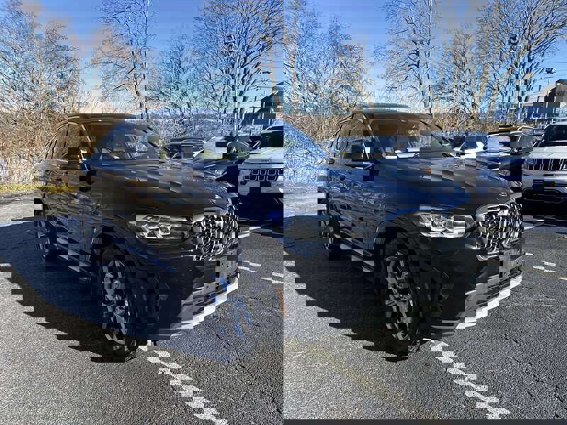 Used 2023 BMW X4 xDrive30i w/ Premium Package image 8