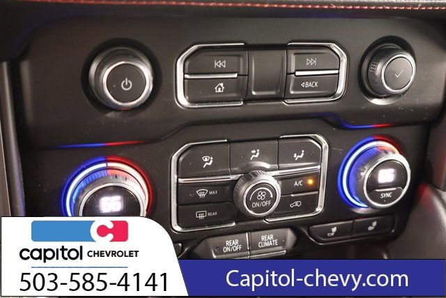 Used 2022 Chevrolet Suburban RST w/ Luxury Package AWD/4WD image 21