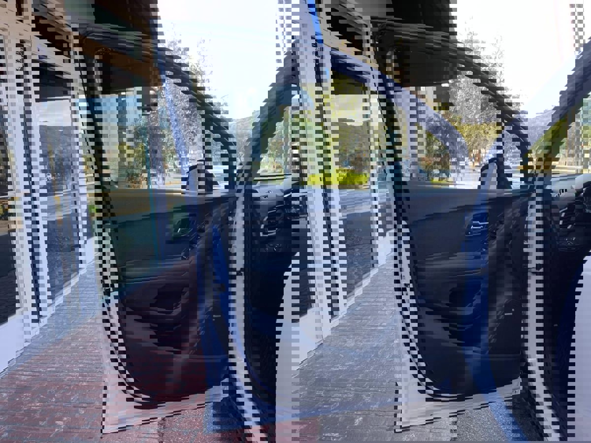 Used 2020 Chevrolet Trax LT w/ Sun & Sound Package image 18