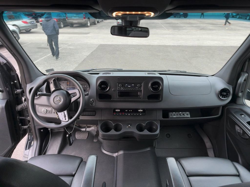 Used 2020 Mercedes-Benz Sprinter 3500 image 21
