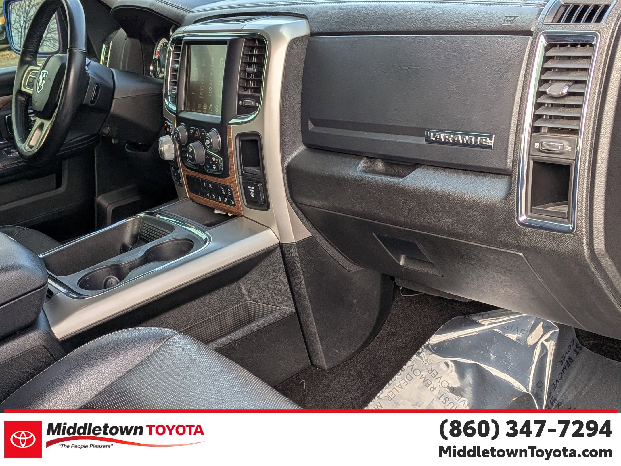 Used 2017 RAM 1500 Laramie w/ Convenience Group image 39