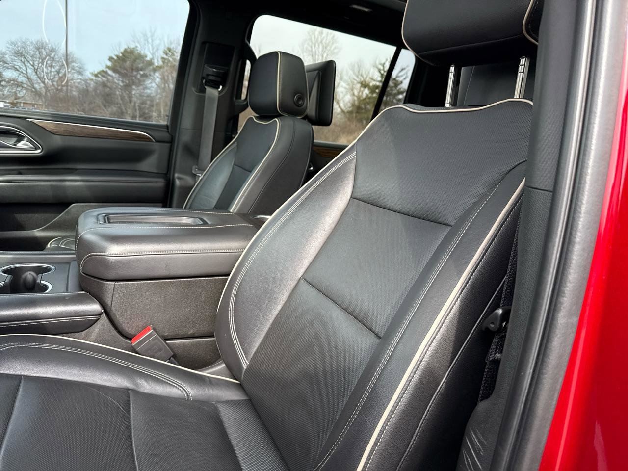 Used 2021 Chevrolet Suburban Premier w/ Premium Package image 15