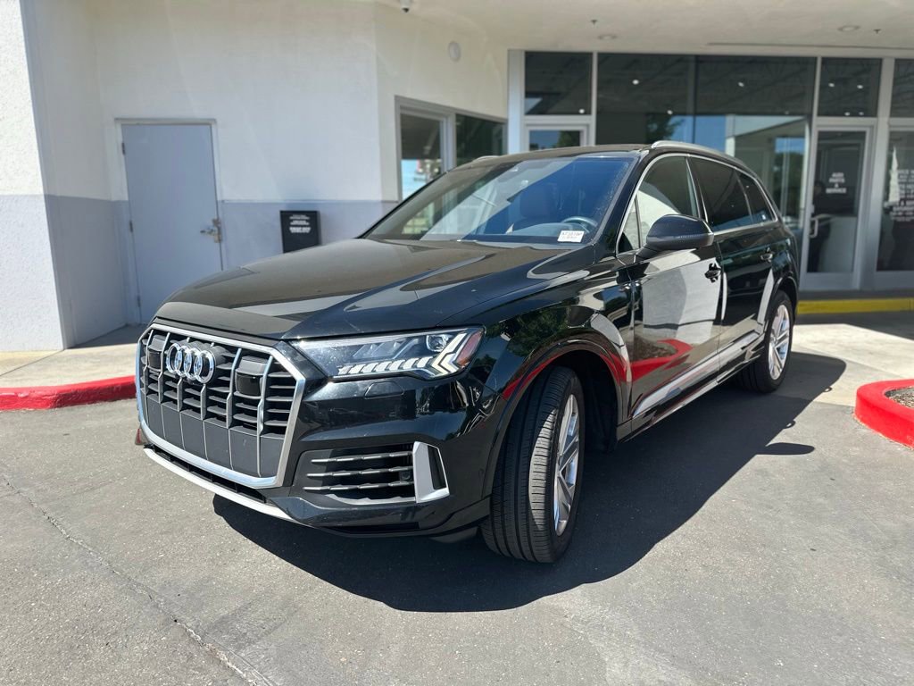 Used 2023 Audi Q7 3.0T Premium w/ Convenience Package image 3