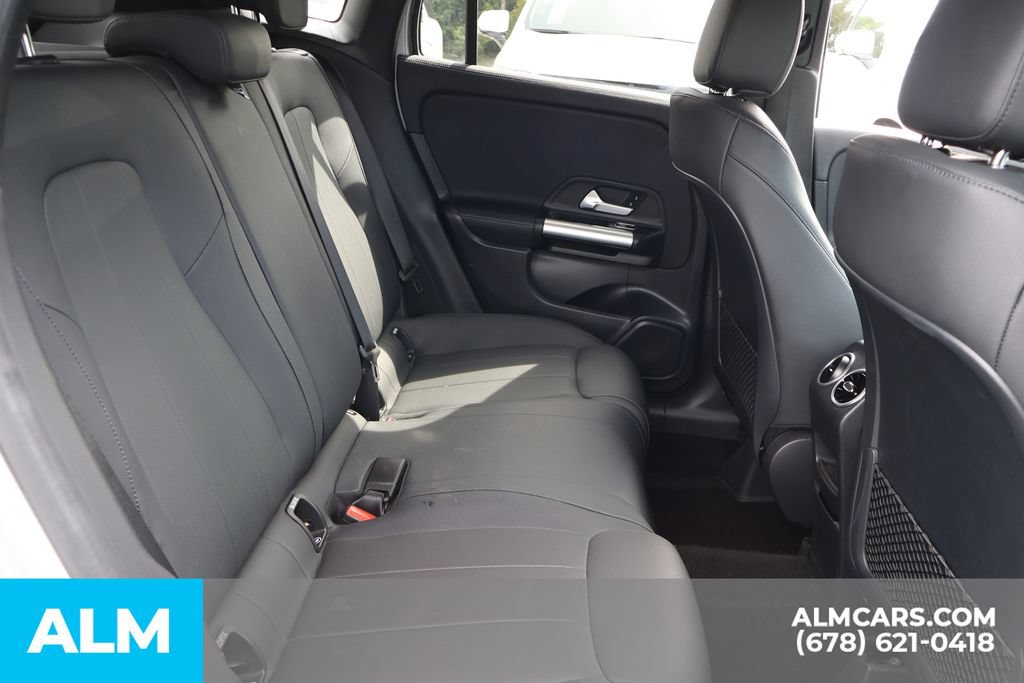 Used 2025 Mercedes-Benz GLA 250 image 23