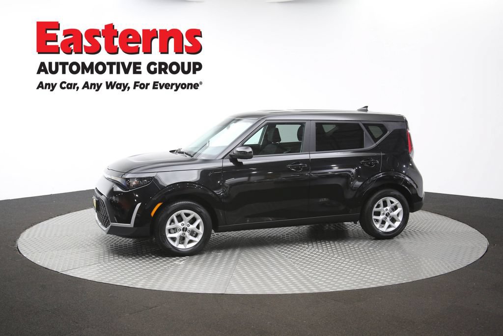 Used 2025 Kia Soul LX w/ LX Technology Package FWD image 56