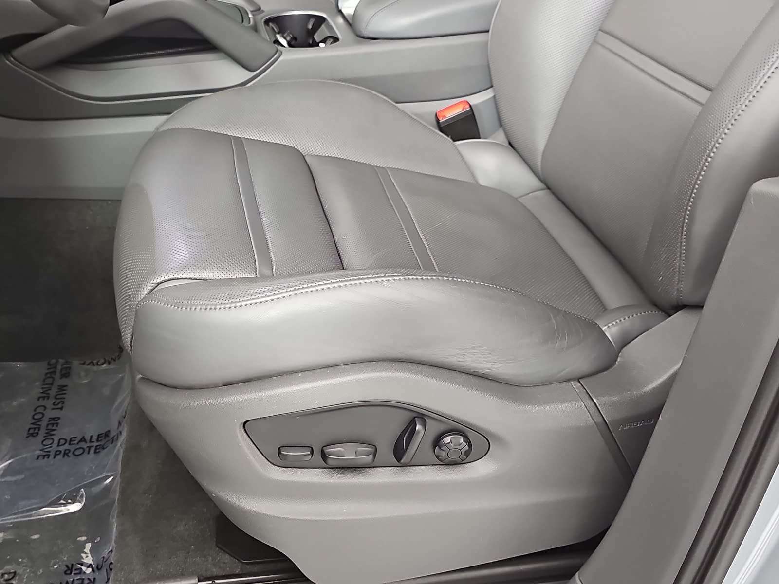 Used 2023 Porsche Cayenne Platinum Edition AWD/4WD image 29