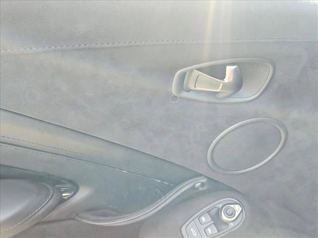 Used 2019 Aston Martin V8 Vantage Coupe RWD image 22