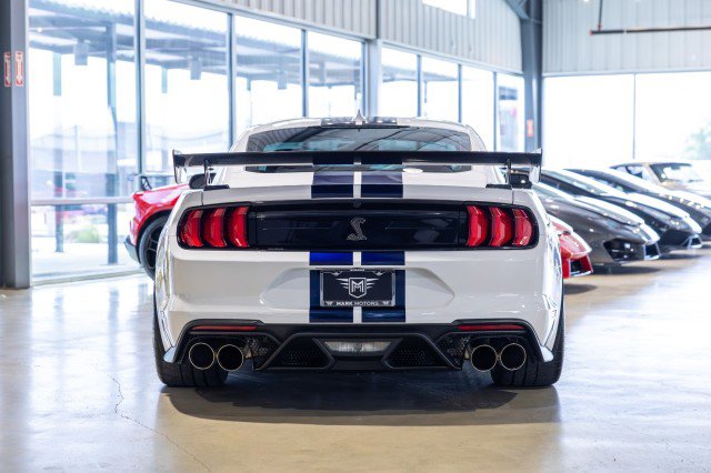 Used 2021 Ford Mustang Shelby GT500 w/ Carbon Fiber Track Pack RWD image 5