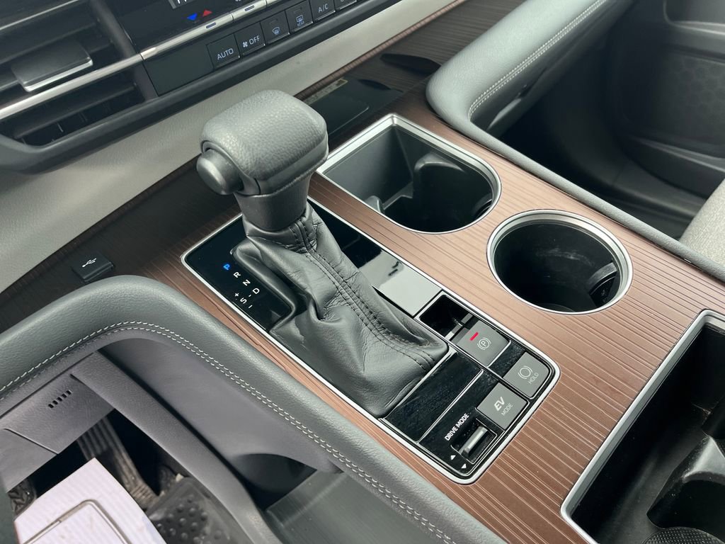 Certified 2021 Toyota Sienna LE image 28