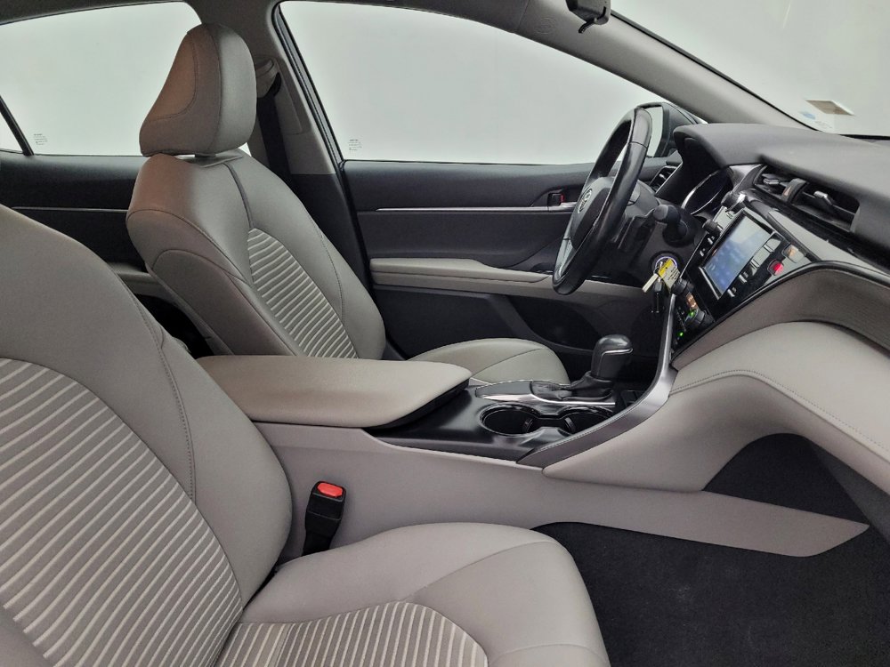 Used 2019 Toyota Camry SE FWD image 21