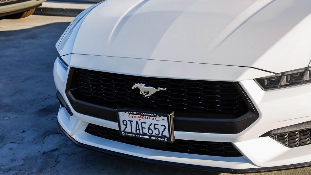 Used 2025 Ford Mustang Premium RWD image 6