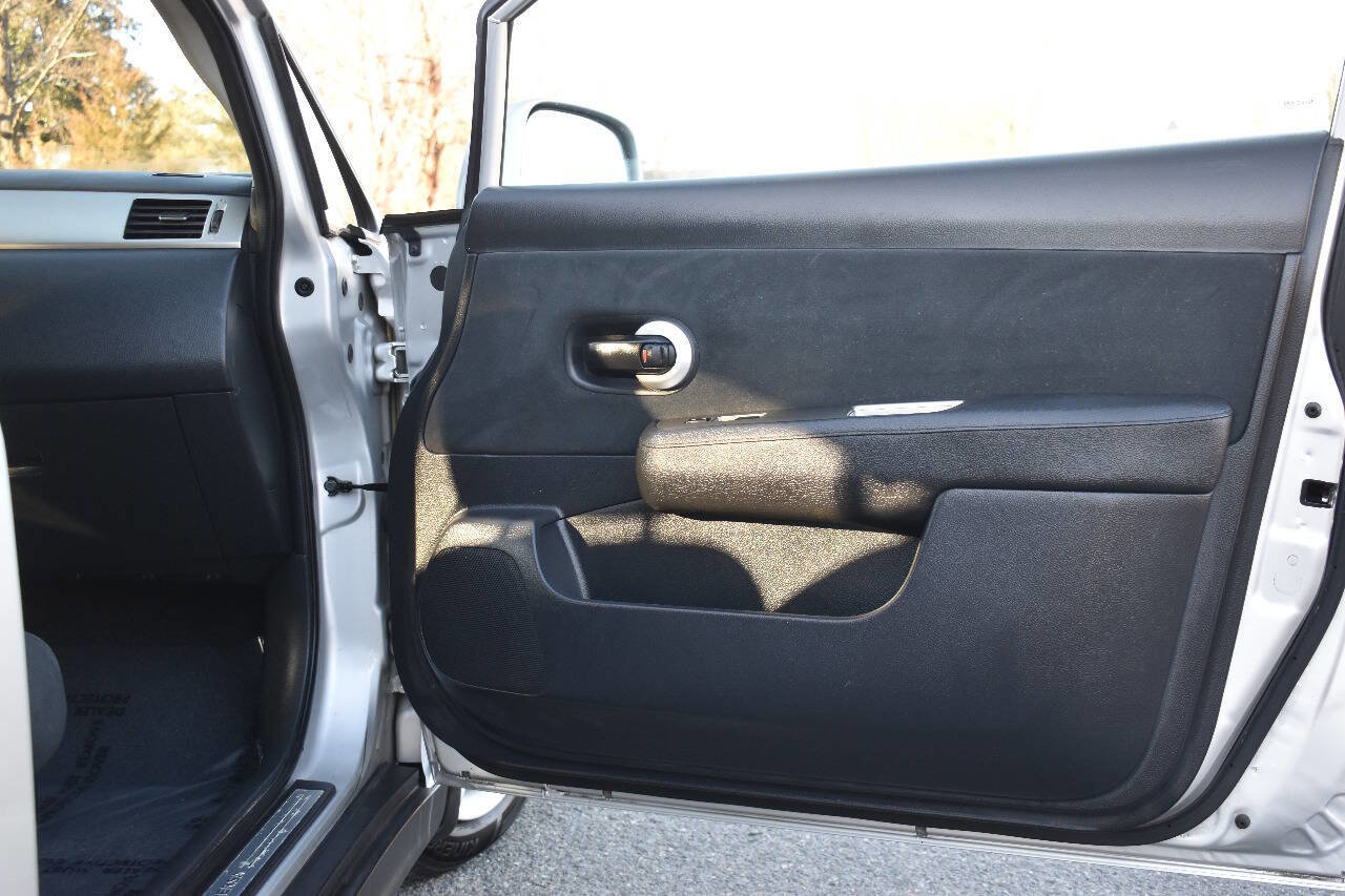 Used 2011 Nissan Versa 1.8 S w/ PWR Plus Pkg image 9