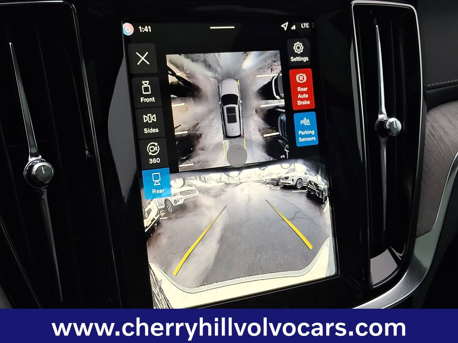 New 2026 Volvo V60 B5 Cross Country Ultra w/ Protection Package Premier image 15
