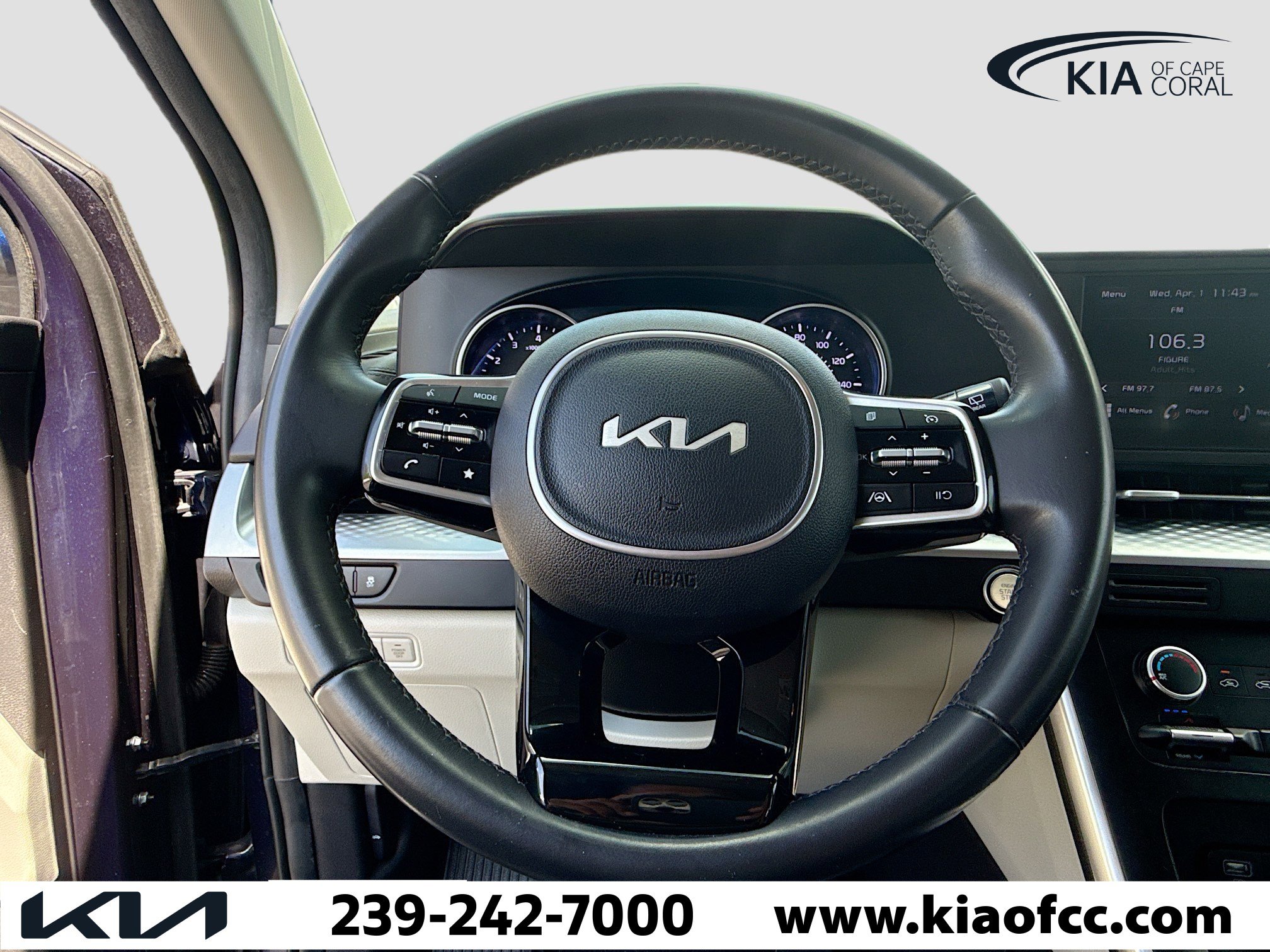 Used 2023 Kia Carnival LX image 37