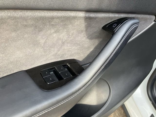 Used 2021 Tesla Model Y Long Range image 10