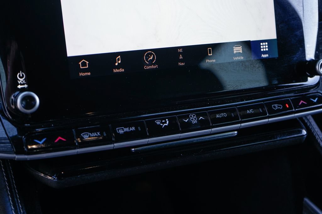 Used 2022 Jeep Wagoneer Series III w/ Rear Seat Video Group 1 AWD/4WD image 33