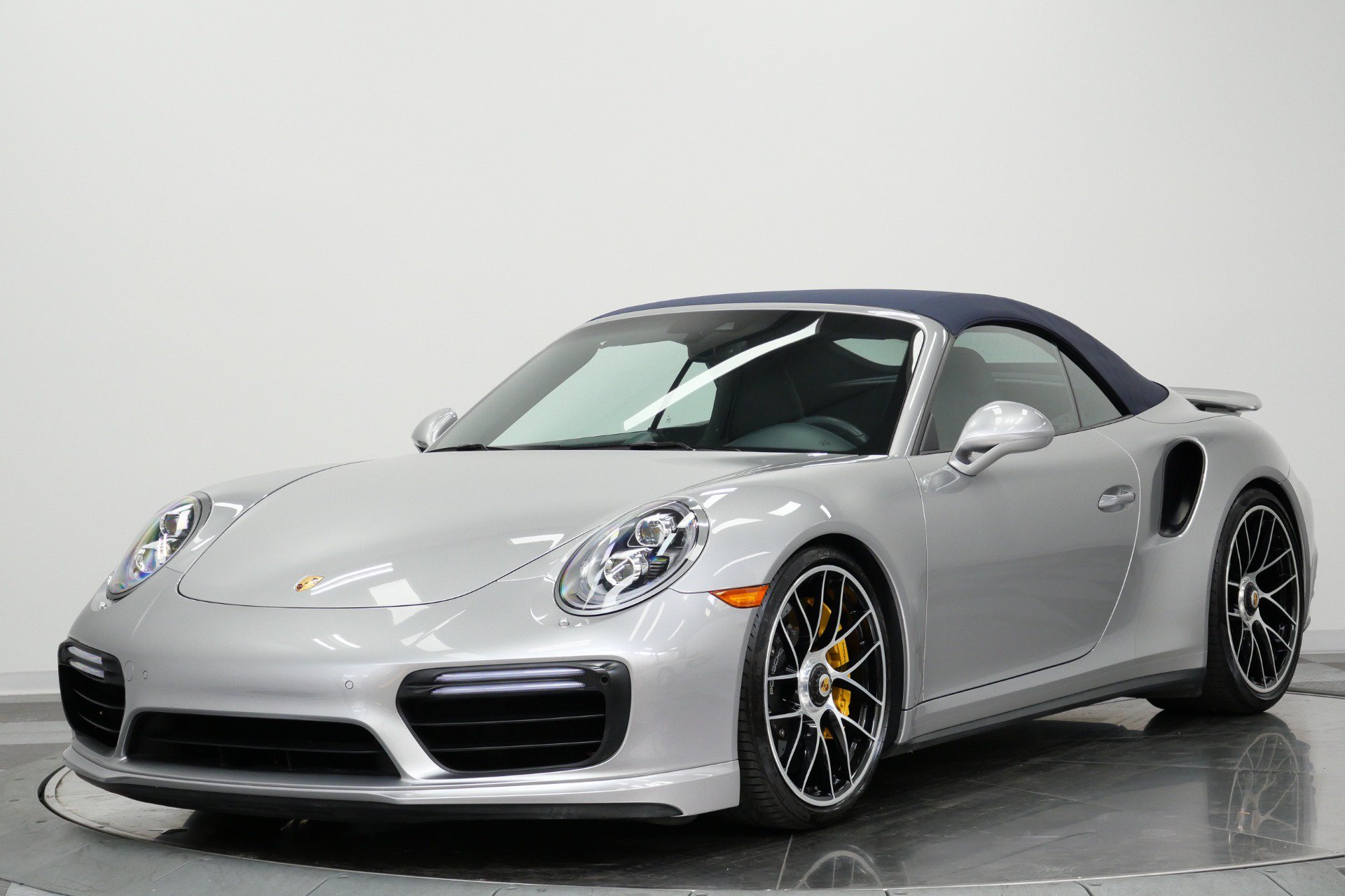 Used 2017 Porsche 911 Turbo S AWD/4WD image 5