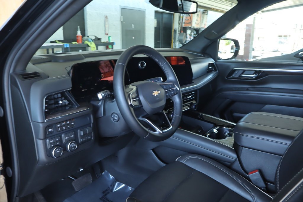 Used 2026 Chevrolet Suburban Premier w/ Sun And Tow Package AWD/4WD image 18
