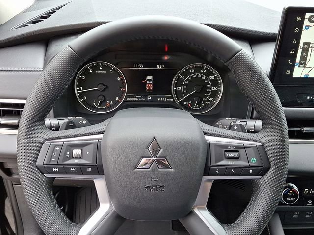 New 2025 Mitsubishi Outlander SE image 13