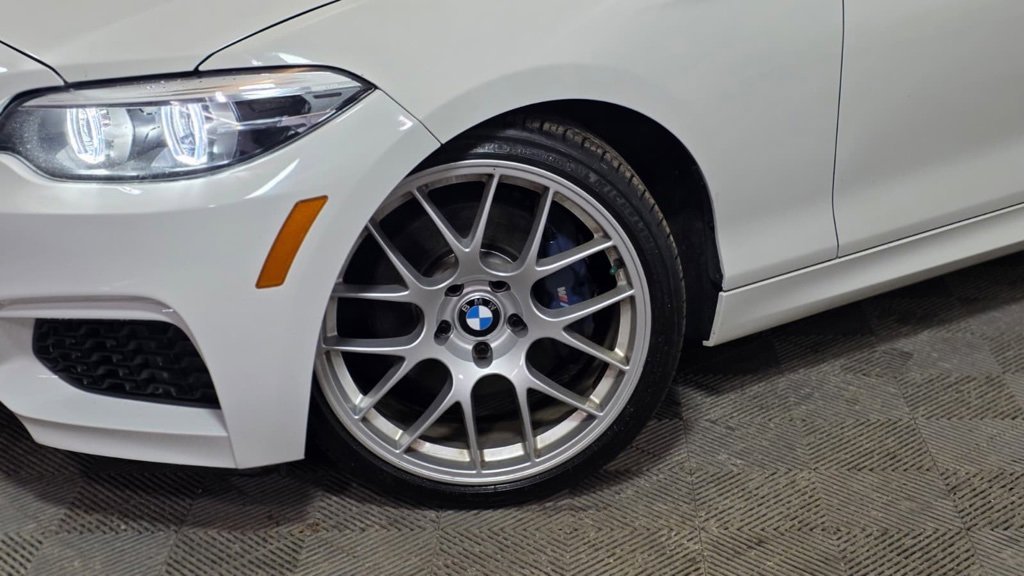Used 2018 BMW M240i Coupe image 2