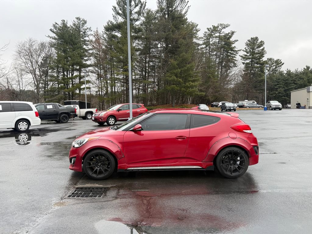Used 2016 Hyundai Veloster Turbo image 2