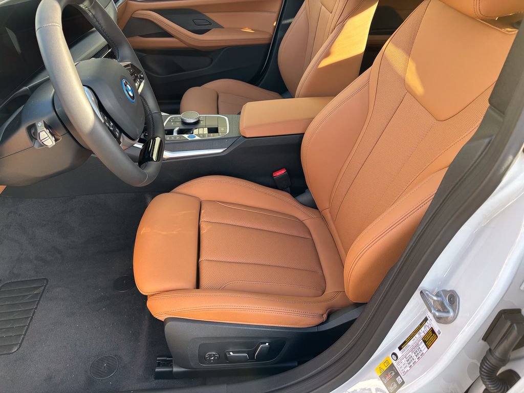Used 2026 BMW i4 xDrive40i w/ Premium Package AWD/4WD image 15