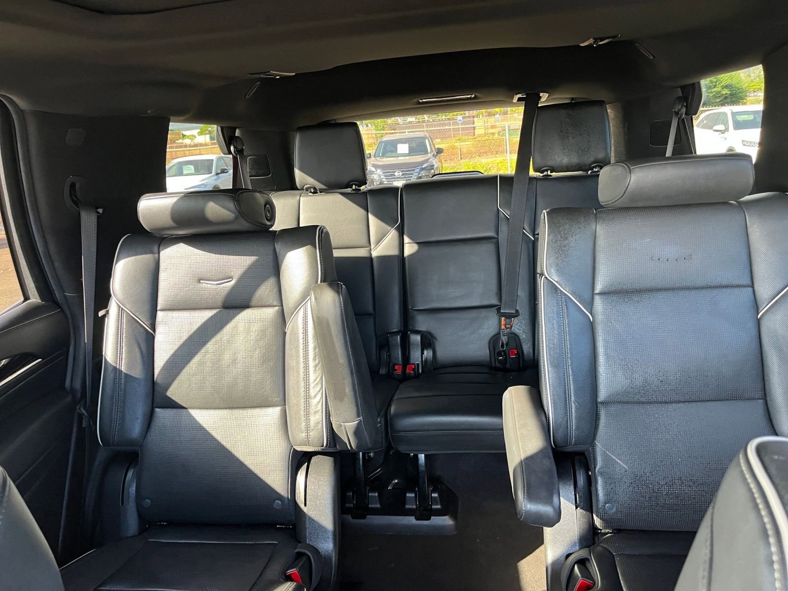 Used 2023 Cadillac Escalade Sport AWD/4WD image 33