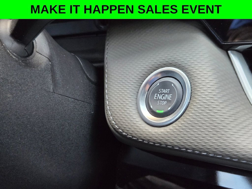 Used 2025 Chevrolet Equinox LT w/ Convenience Package II FWD image 20