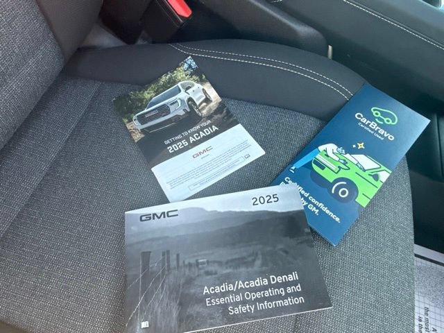 Certified 2025 GMC Acadia Elevation FWD image 33