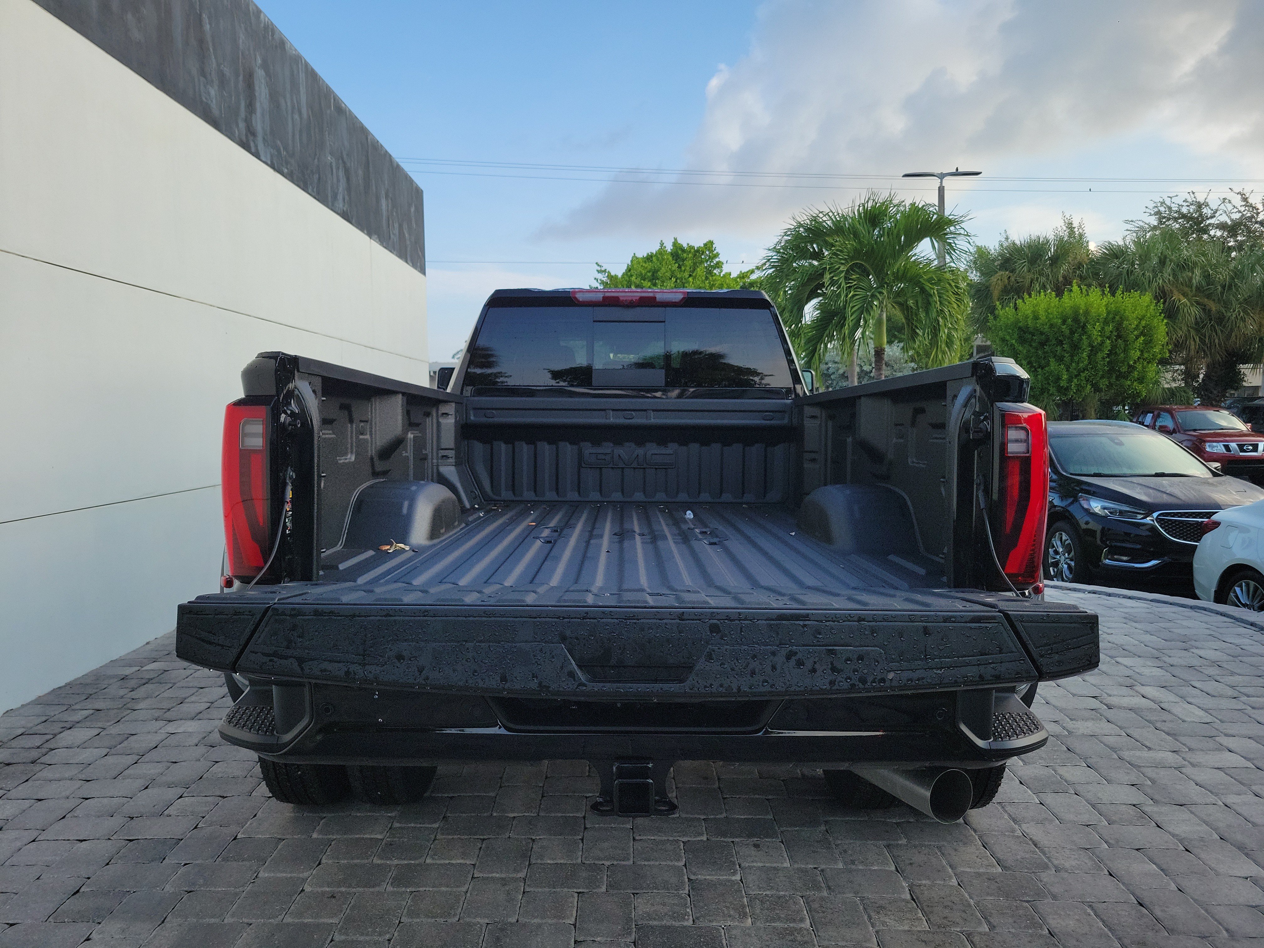 New 2026 GMC Sierra 3500 Denali w/ Denali Reserve Package AWD/4WD image 10