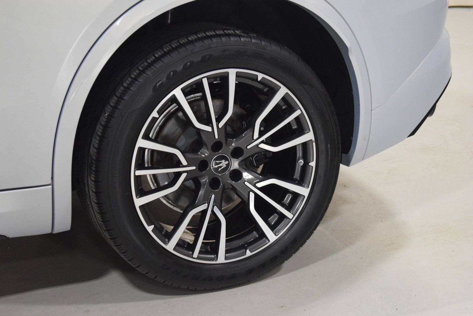 Used 2023 Maserati Grecale Modena AWD/4WD image 7