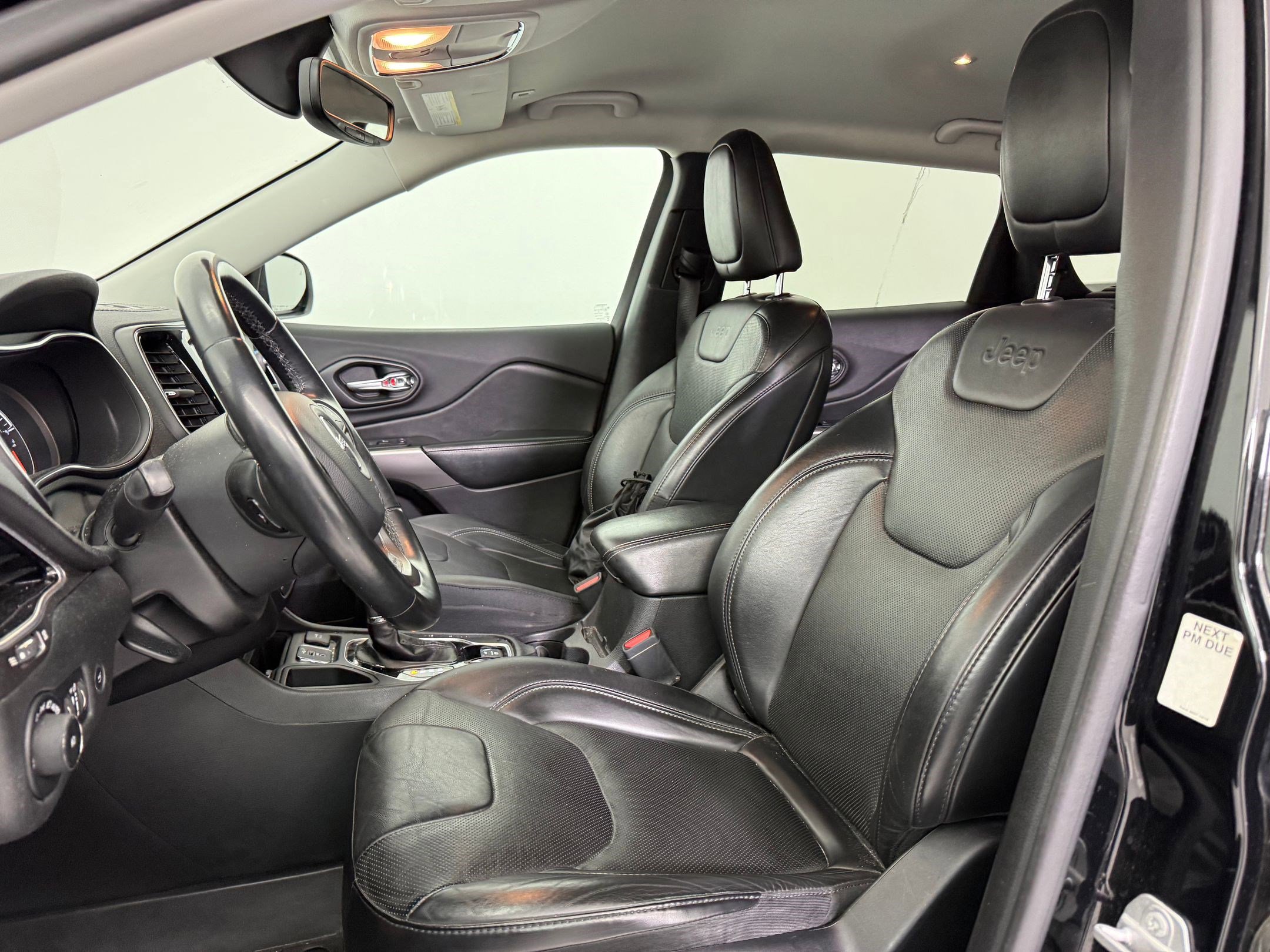 Used 2019 Jeep Cherokee Limited image 5