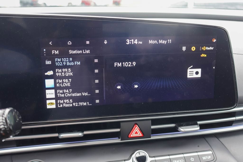 Used 2025 Hyundai Elantra Limited FWD image 5
