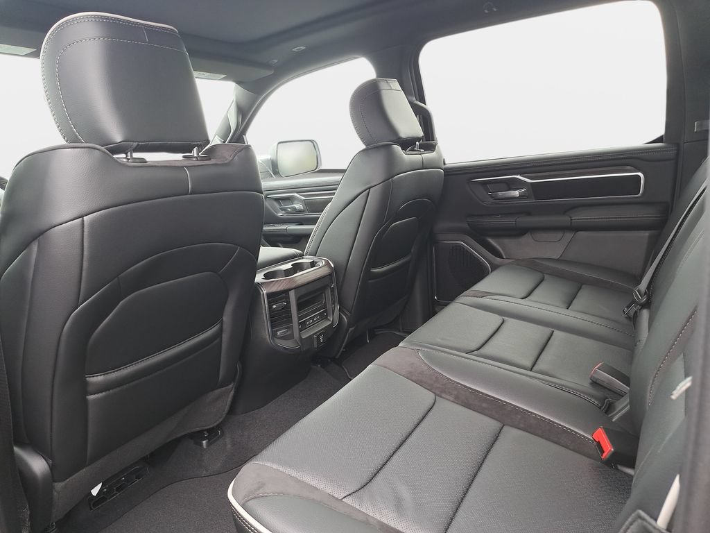 New 2026 RAM 1500 Laramie AWD/4WD image 13