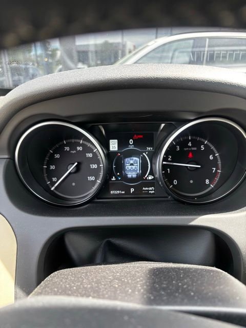 Used 2017 Land Rover Discovery Sport HSE image 9