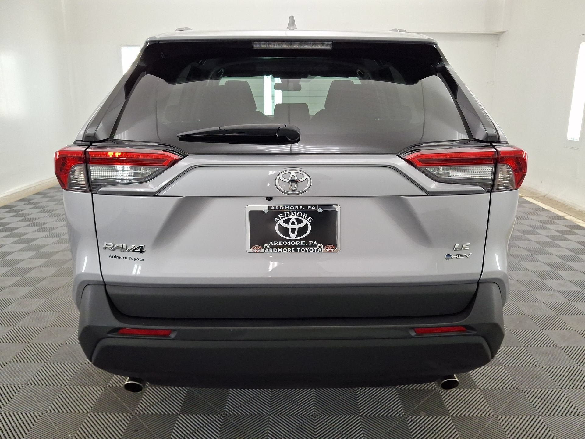 Used 2025 Toyota RAV4 LE AWD/4WD image 22