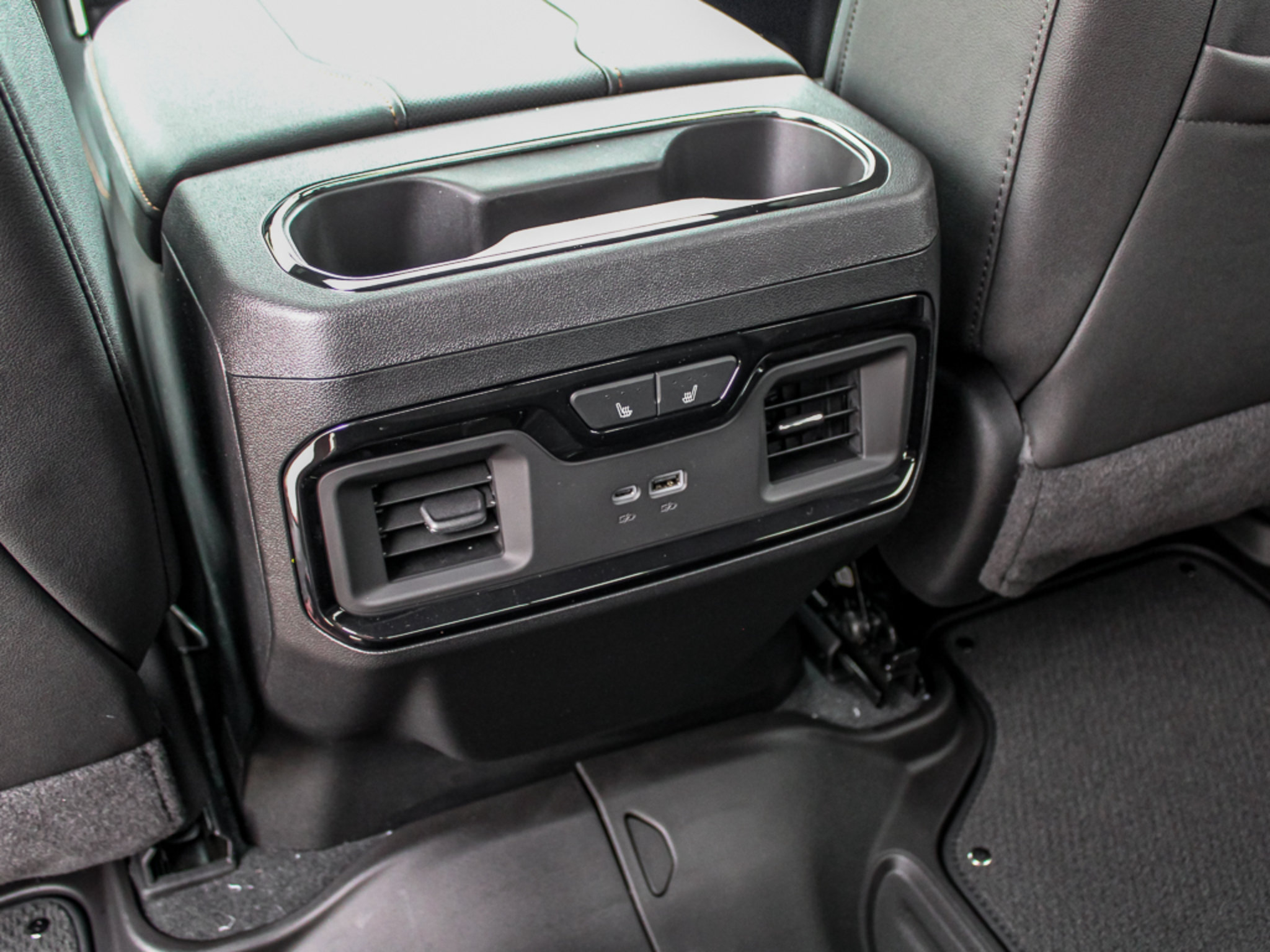 New 2026 GMC Sierra 2500 AT4 w/ AT4 Premium Plus Package AWD/4WD image 27