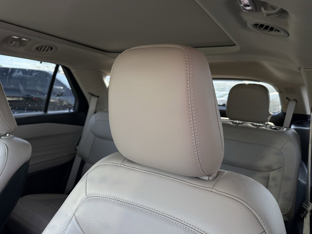 Used 2020 Ford Explorer Limited w/ Class III Trailer Tow Package image 23