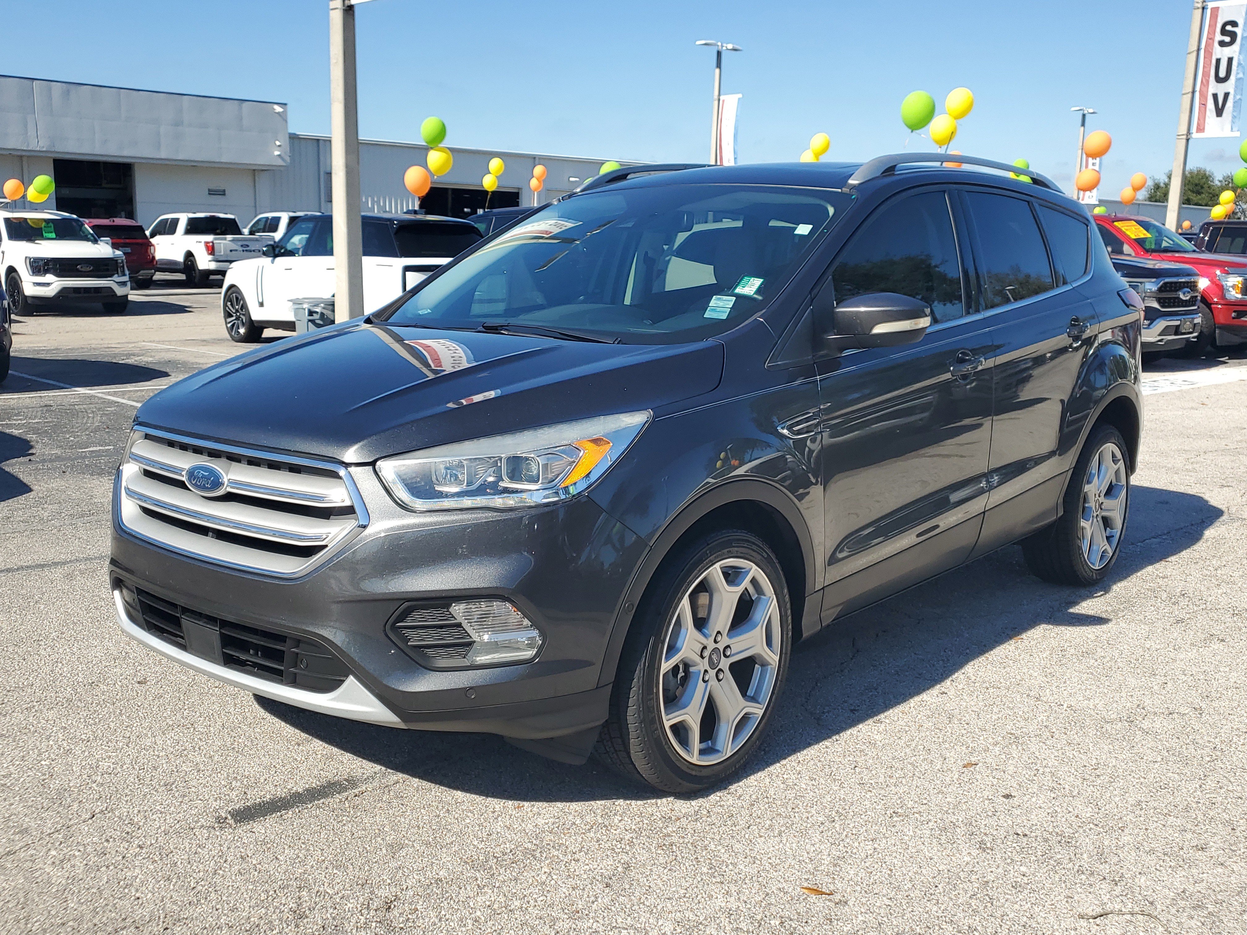 Used 2019 Ford Escape Titanium image 3