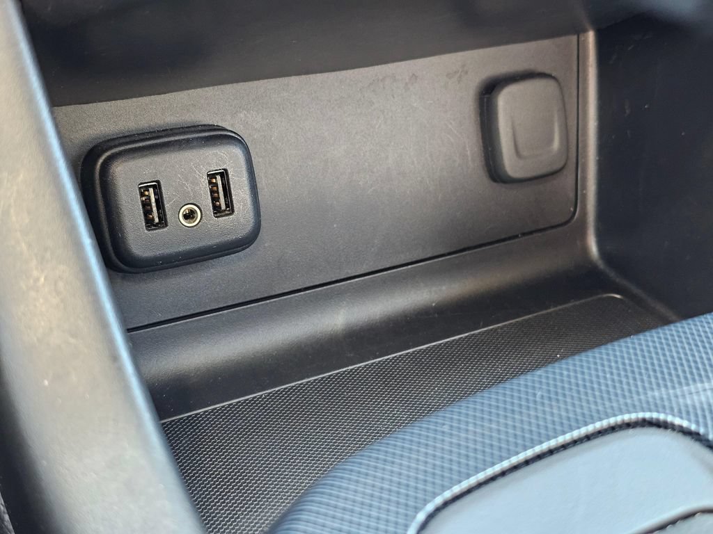 Used 2019 Chevrolet Colorado Z71 AWD/4WD image 32