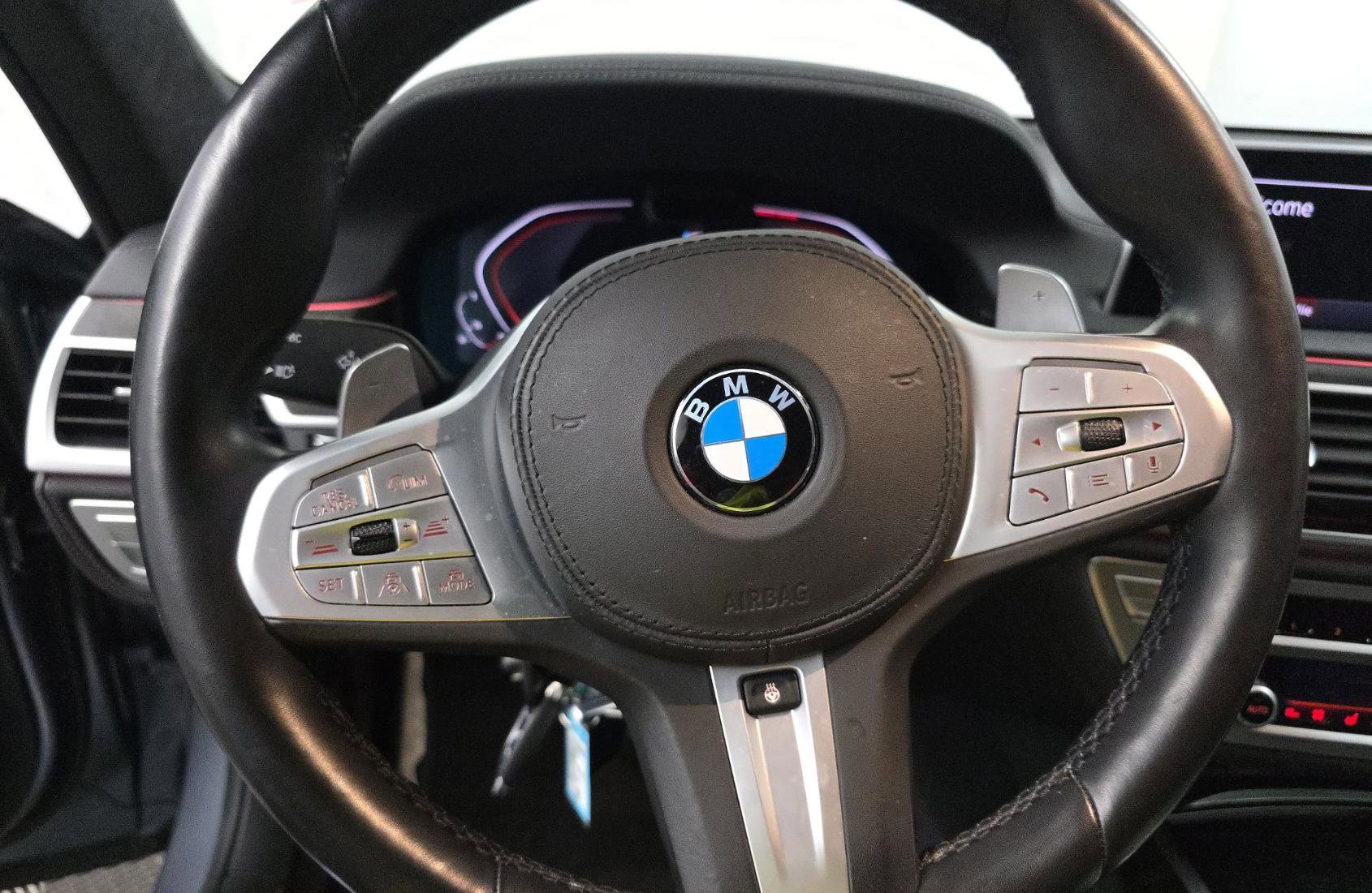 Used 2022 BMW 750i xDrive w/ M Sport Package image 9