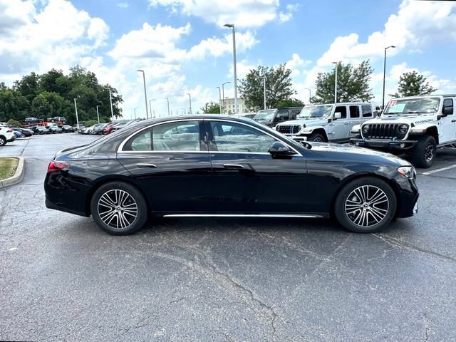 Used 2025 Mercedes-Benz E 350 4MATIC Sedan image 16