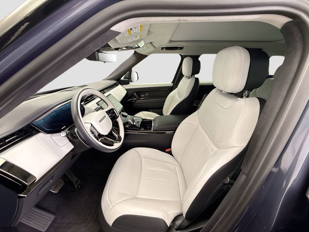 Used 2023 Land Rover Range Rover Sport First Edition image 18