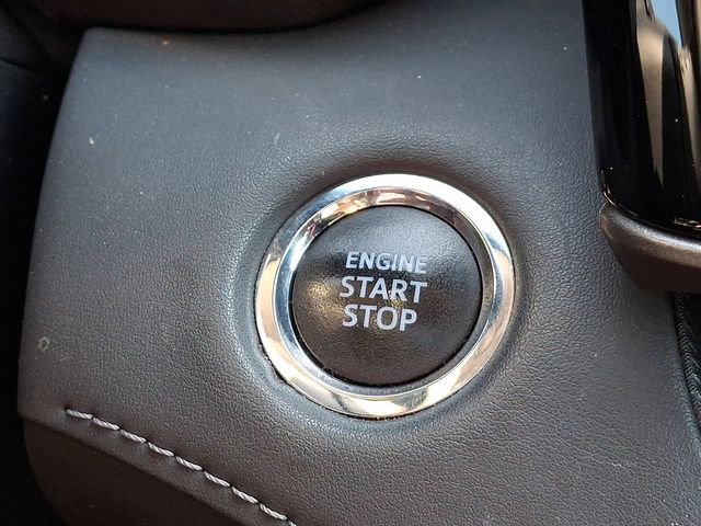 Used 2022 Toyota Highlander XLE FWD image 23