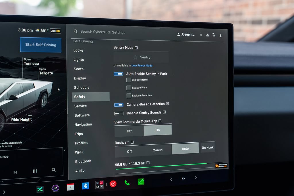 Used 2026 Tesla Cybertruck Cyberbeast AWD/4WD image 29