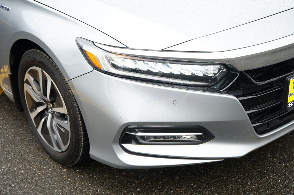 Used 2018 Honda Accord Touring image 11