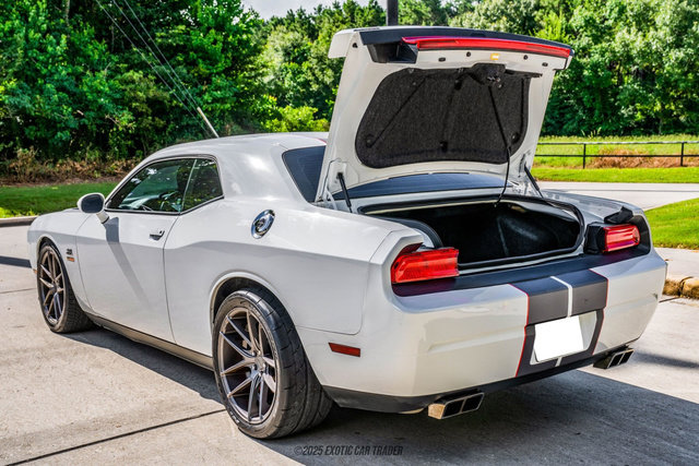 Used 2012 Dodge Challenger SRT8 w/ Premium Sound Group RWD image 15